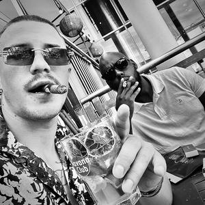 Welcome to Tijuana (feat. Elabe) (Explicit )