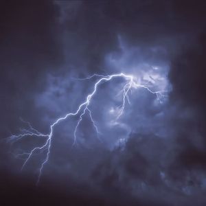 So Sick (雨声)
