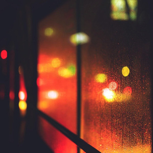 2024下雨的星期天 伴奏