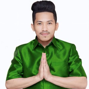 ជួបស្នេហ៍នាខែអុំទូក