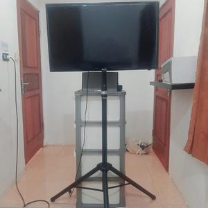 I'm not Roddy Ricch but blackbear give me some vibe it was 6LACK