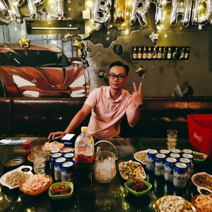 歌曲：《唯她》