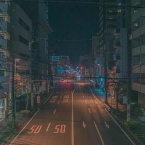 EYES（feat. Valious)