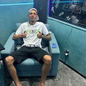 Ela Quer Ficar Comigo