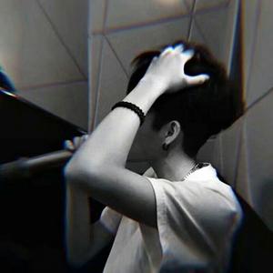 坠落眼角的烟火