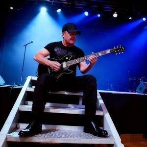 Gracias por tu amor (feat. César C.)