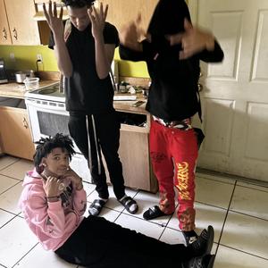 Splat (feat. v4loaded)