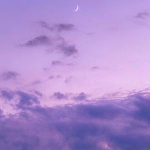 你缓缓靠近海面