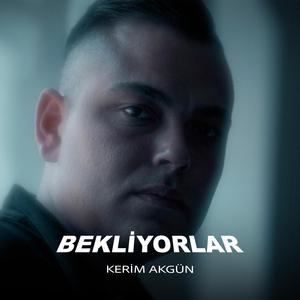 BEKLİYORLAR