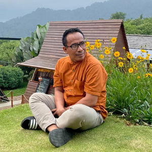 Merawat Bumi