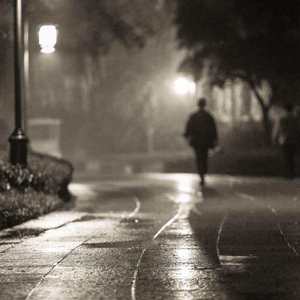 牵引一场深夜暴雨