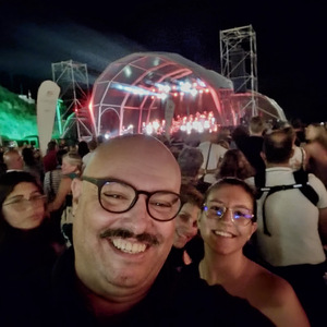 49 anos