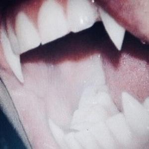 backbends.wav (feat. emxne)