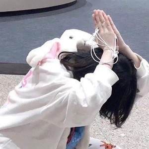 接受不了这种落差我们的爱就像是流星落下