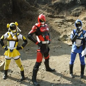 認めなくていい（不需要被承认。）