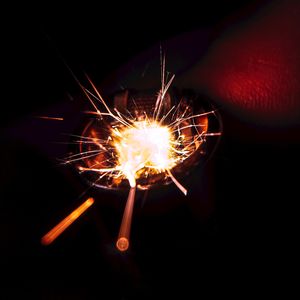 《《心潮涌动》》