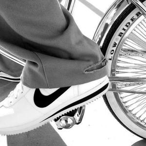 Un Rapero De La Calle (feat. El Inocente, El Freckles & Ltainey)