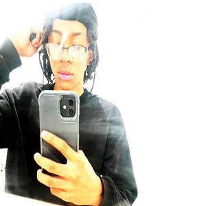 baby i see u (@1znayshi)