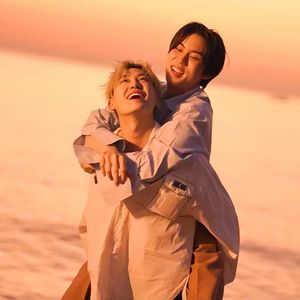 这只棕色的狐狸跳过一只懒惰的狗