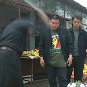 这瓜保熟吗？皮给我榨汁！