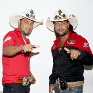 Mulher da Blusa Rosa