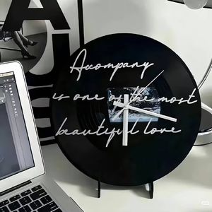 遗憾在夜里反复重播