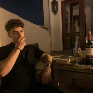 Şair Həmişə Hallıdı