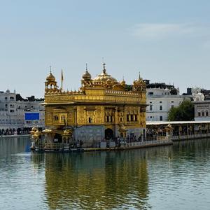 ਬਾਣੀ ਹੀ ਤੇਰੀ ਬਾਣੀ ਹੈ ਵਿਚ ਬਾਣੀ ਅਮ੍ਰਿਤਸਰ ਤੇਰੇ