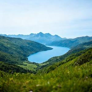 哼着你爱听的歌 (Cover 豆包)