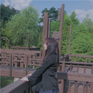 오늘도 내 꿈에 잠겨서