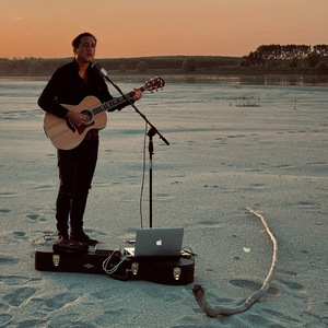 Gira (Acoustic Version)