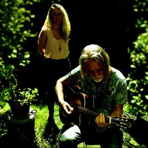 Apple juice (2018) (feat. Marjolein Stehmann & Paul Verschoof)