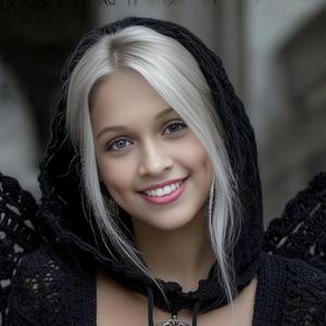 Singer 15 = Everyday Is Christmas = Spanish Female 11