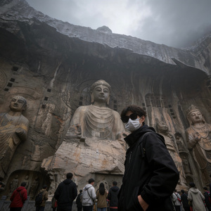 用一身疲倦换三餐体面