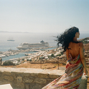 SI TE VAS (feat. PRIMO)