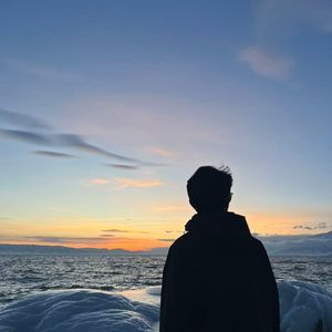 张震岳-迷光小猪