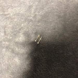 耳洞[prod. by Con]