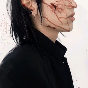 寂静雨丝里的青涩回忆