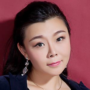 一面党旗就是一面精彩