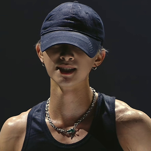 缺个理由缺个身份联系你