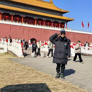 原创作品郝哥窝窝球～路口的光