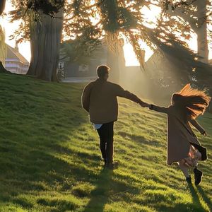 把她头像发给我