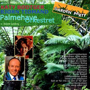 Fuldmånen stille sejler