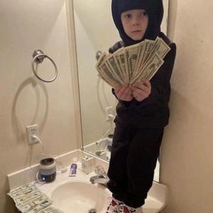 Por mi cuenta (feat. Irien§k)