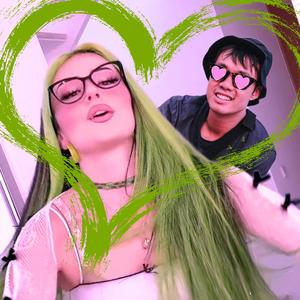 DILARA (die mit grüne Haare)