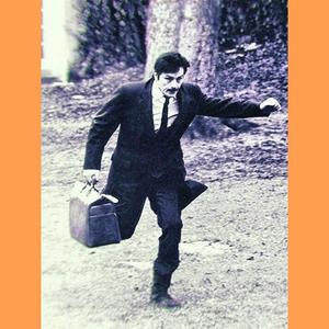 觸不可及 / Untouchable