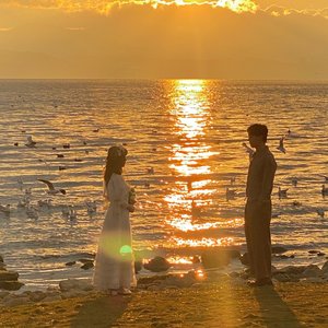 《如果乌云漏了一缕阳光》