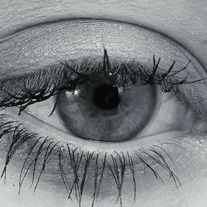 Серые глаза