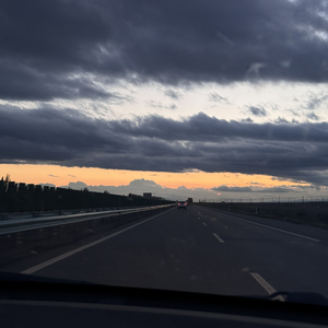 王力宏-牛冰鑫 两个人不等于我们2.mp3（牛冰鑫 remix）