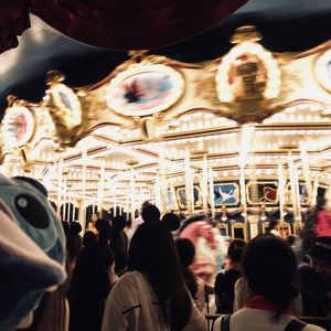 这不是一个爱人，只是一个爱情故事